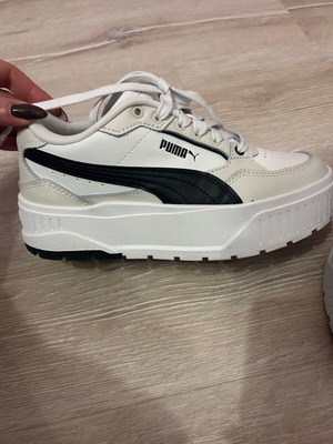 Маратонки Puma като ново, спортни, черно и бяло, номер 36