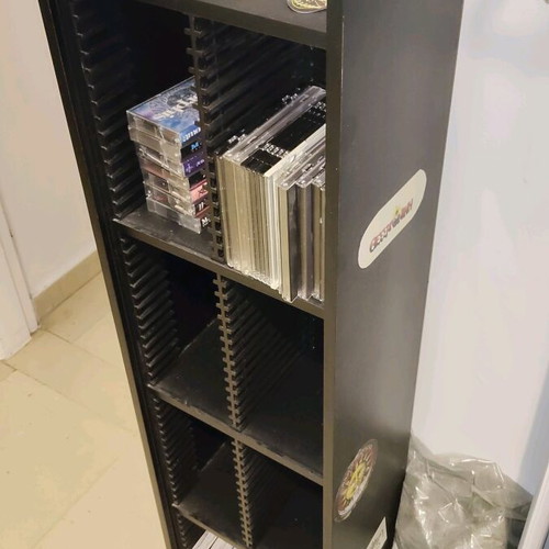 CD case used, capacity 120 pieces, black