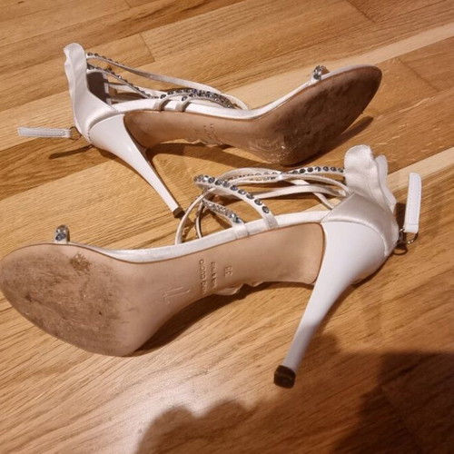 Giuseppe Zanotti bridal sandals like new with crisscross Swarovski crystals