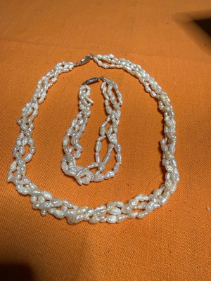 Pearl necklace and bracelet set with freshwater baroque pearls new