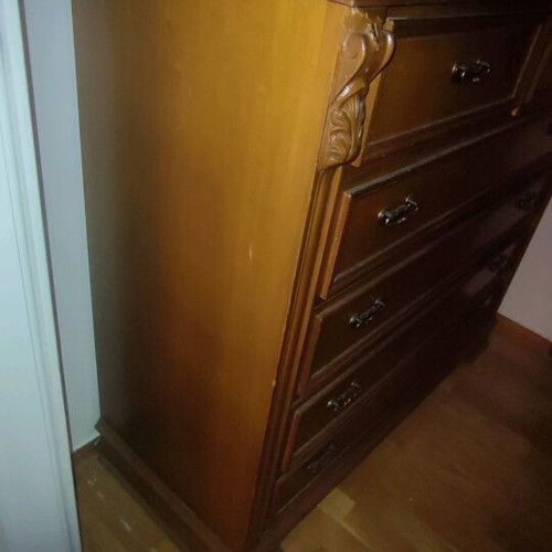 Chest of drawers used with 4 large and 2 small drawers, carved design