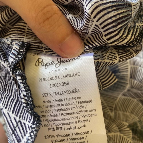 Pepe Jeans dress like new with blue shell print and embroidery