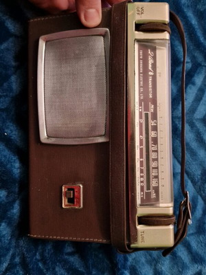 Radio used, needs service, vintage