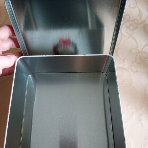Christmas metal box new, square 17x17x8 cm