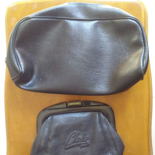 Wallet and pouch used, dimensions 19x14 and 10x13 cm