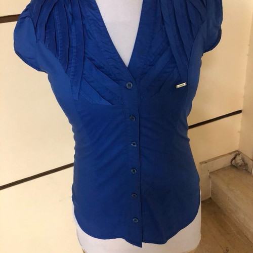 Toi&Moi women's blue shirt like new, fitted with short sleeves