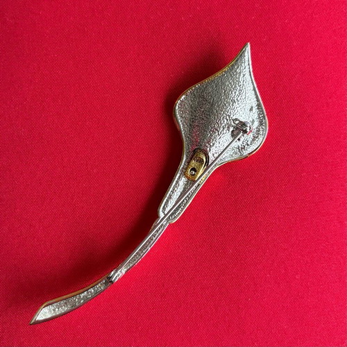 Vintage calla lily brooch with clear rhinestones, like new