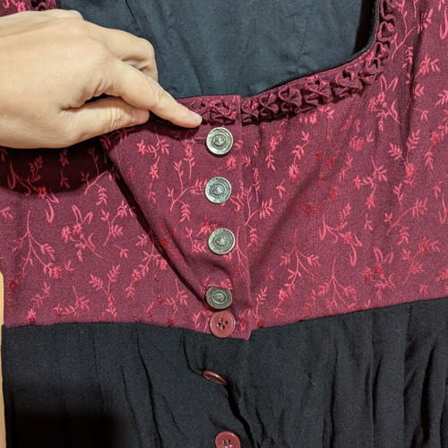 Dress used with black skirt and bodice, apron included as gift