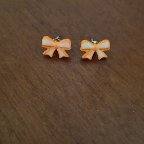 Stud earrings new without packaging
