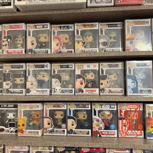Funko Pop collection 59 pieces like new with large size