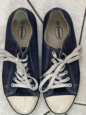 Athletic shoes used size 40 blue