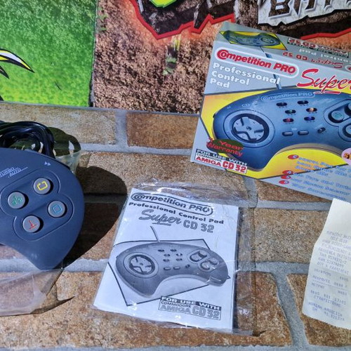 Commodore Amiga CD32 Competition Pro Controller Pad new with original packaging