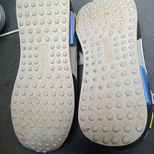 Fashion athletic shoes size 39 like new, gray, black, white, yellow, blue
