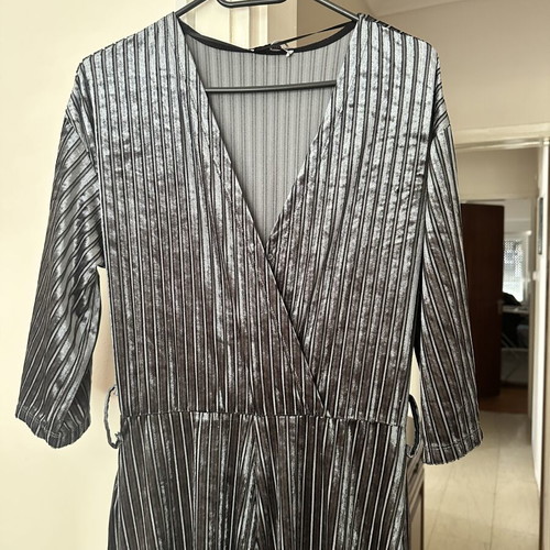 Velvet jumpsuit Zara like new, black and silver, size M
