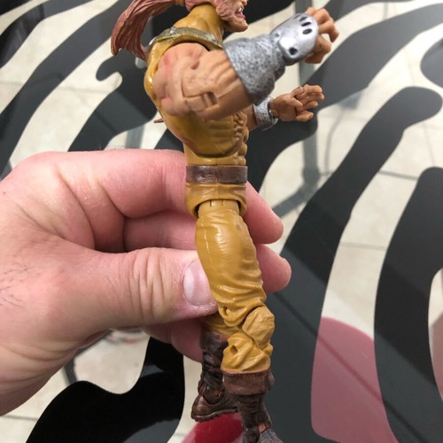 Sabretooth Weapon X Age of Apocalypse Marvel Legends figure used 6”