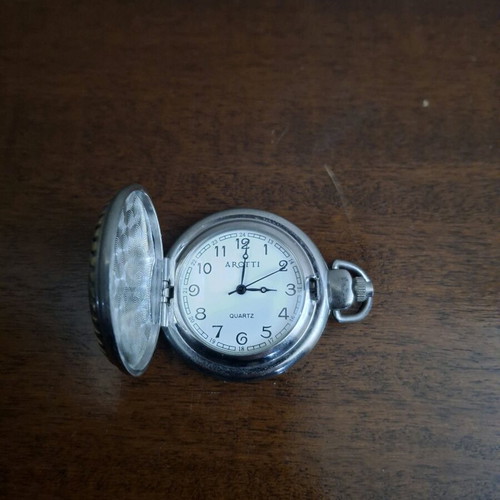 Vintage pocket watch unused, works properly