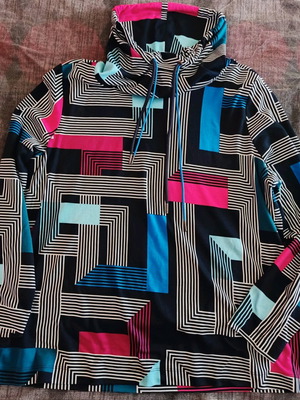 Cecil sweatshirt colorful thin XL like new with geometric patterns