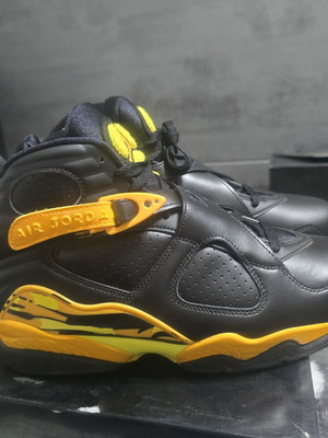 Nike Air Jordan 8 Retro 'Taxi' sneakers size 42.5 new