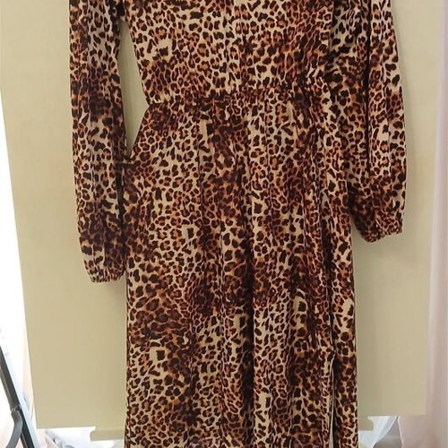 Maxi leopard dress with V-neck and slit, like new, ASOS