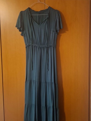 Long dress 100% viscose like new, cypress color
