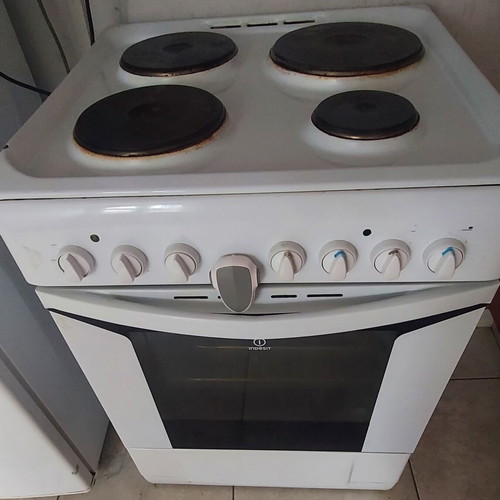 Indesit electric stove used, functional