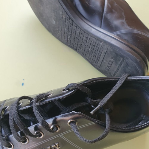Bally casual shoes size 7 used with defect