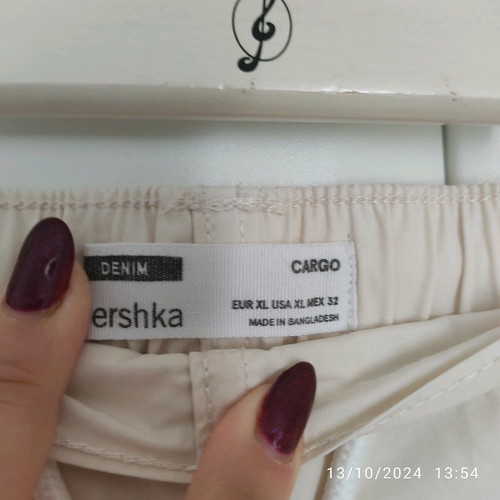 Bershka cargo pants beige new XXL