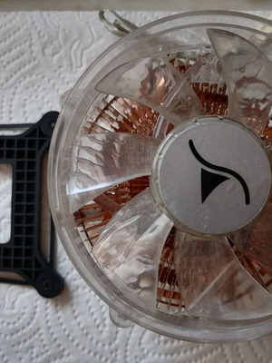 CPU Q6600 socket 775 like new, pack of 2 with cooler and bracket