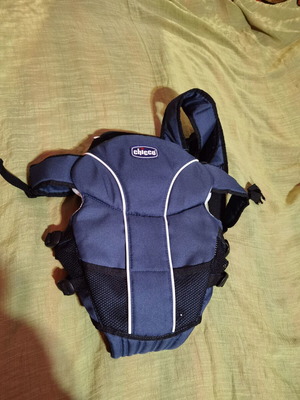 Chicco Baby Carrier like new, dark blue, 3.5-9 kg