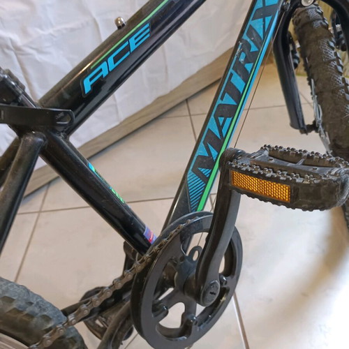 Mountain bike like new, 20 inch, V-Brakes, suspension