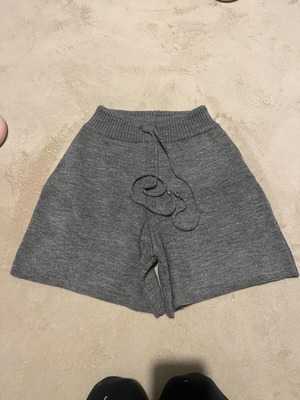 ZINI knitted shorts gray like new, size S