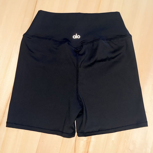 Alo shorts like new, black, size S