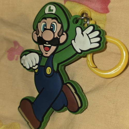 Luigi Super Mario keychain like new