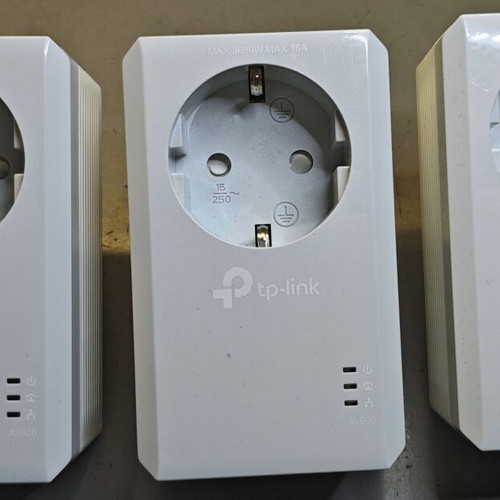 TP-Link powerline adapter set of 3 used, TL-PA4010P and TL-PA4020P