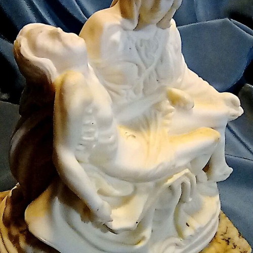 Vintage Pietà Statue by Michelangelo on Marble Base, like new