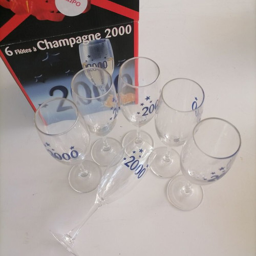 Millennium champagne glasses pack of 6, new, with year 2000