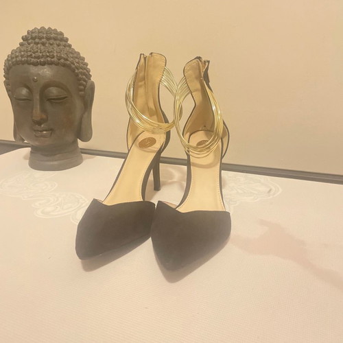 High-heeled shoes like new, black pumps size 41