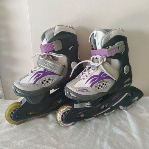 Roller skates like new, adjustable size 28-30