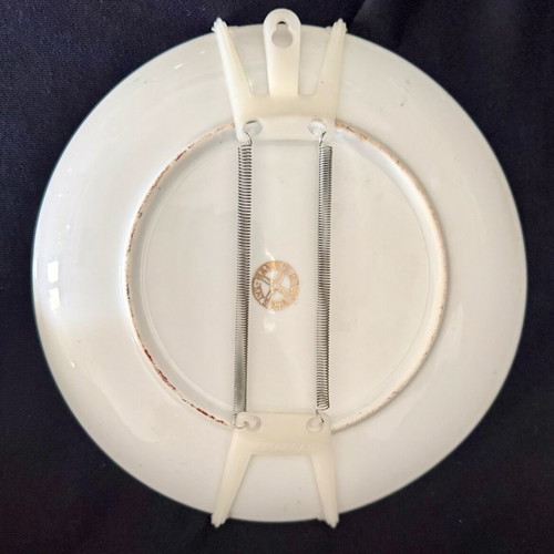 Vintage Satsuma porcelain decorative plate like new with gold details