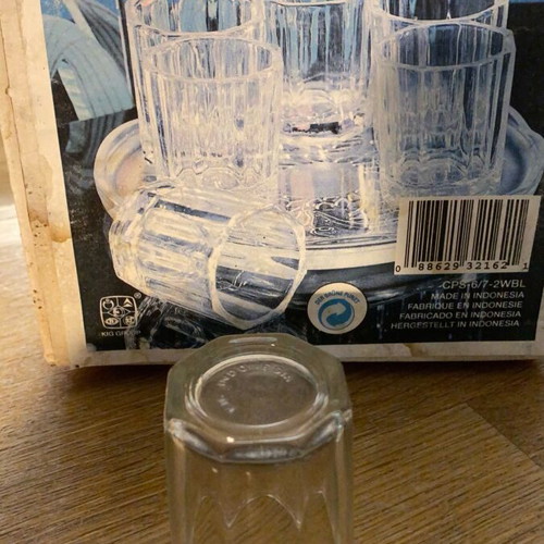 Set of 6 Glass Shot Glasses with Tray like new
