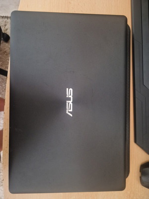 Asus Laptop X550J with charger and mouse, no battery