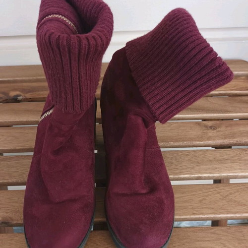 2-in-1 boots used, burgundy with gold zipper, size 38