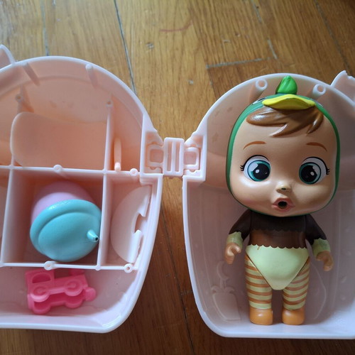 Cry Babies Magic Tears pack with 3 dolls, houses and accessories