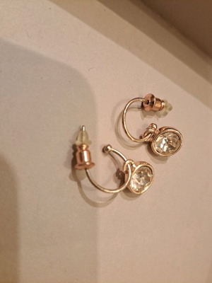 Dangling earrings new, gold-colored