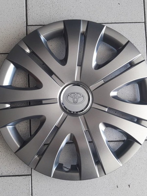 Hubcaps 15'' marked for Toyota Yaris Auris Corolla, new, set of 4