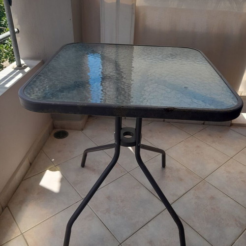 Veranda table like new, 60x60 cm surface, 70 cm height