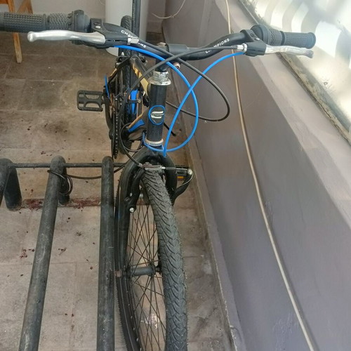 Champions 26" Mountain Bike used, 21-speed, black