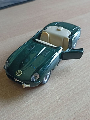 Maisto Jaguar E-Type Roadster 1961 1:38 μέτρια κατάσταση, μεταχειρισμένο