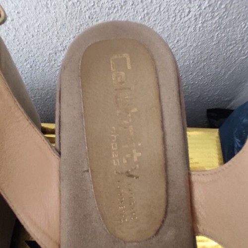 Celebrity beige platform sandals like new, size 39