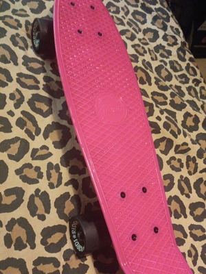 Penny Board Awai with Ridge wheels like new, pink